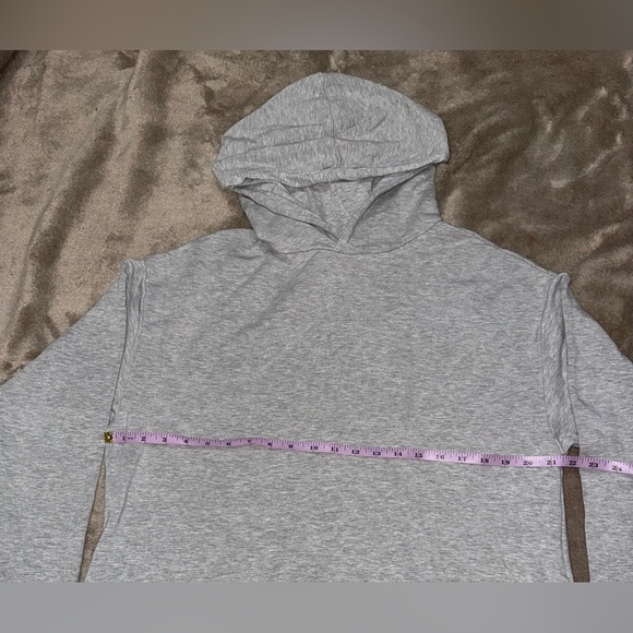 OFFLINE BY AERIE Oversized Fleece Hoodie in Light Gray Size Medium - Picture 3 of 4